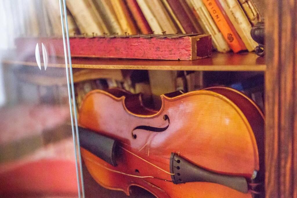 Antique Central Komiza House Nona Nika エクステリア 写真