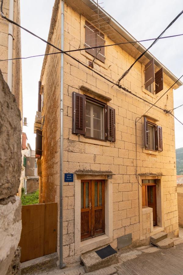 Antique Central Komiza House Nona Nika エクステリア 写真